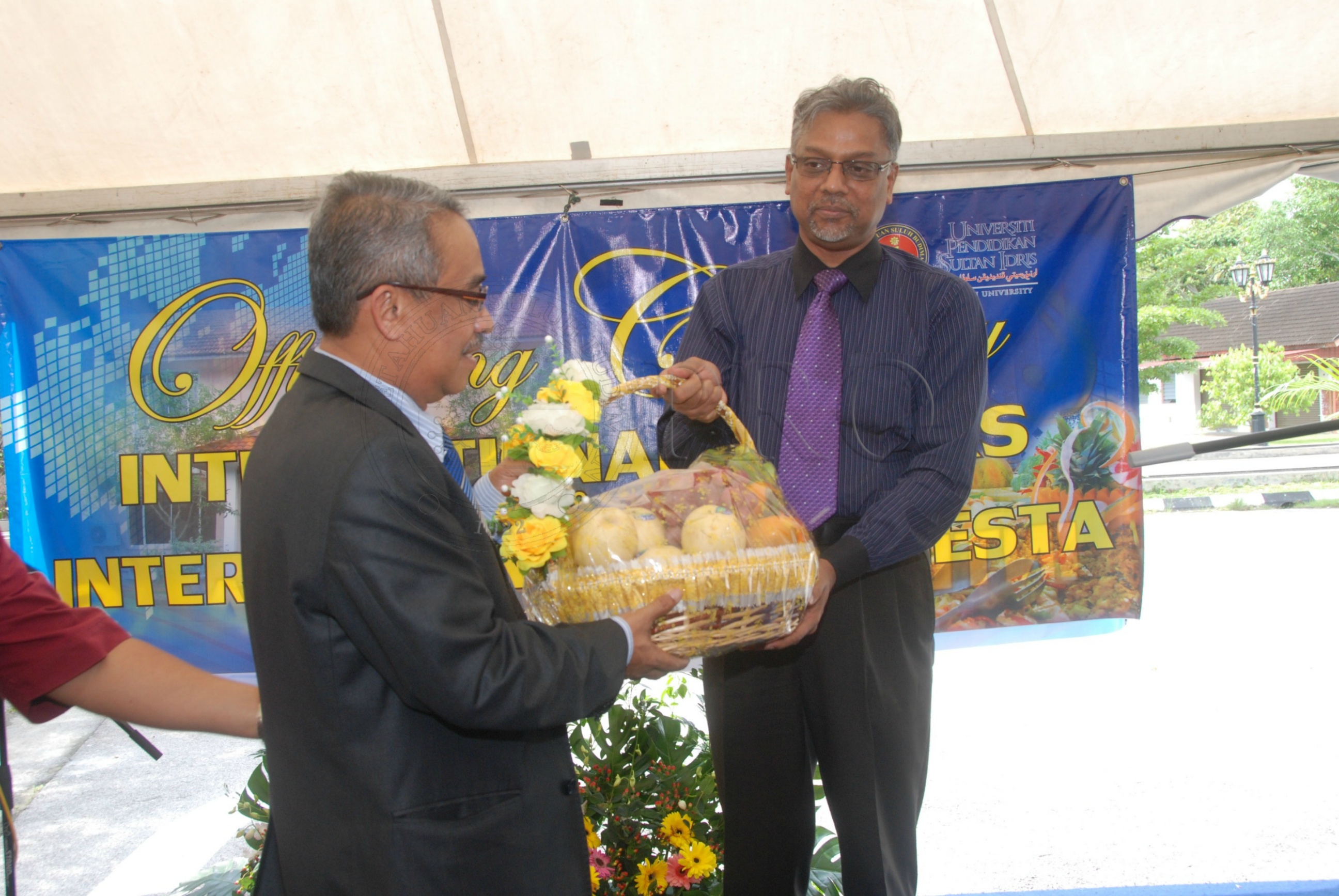 PRO 12 136 food DSC 9255